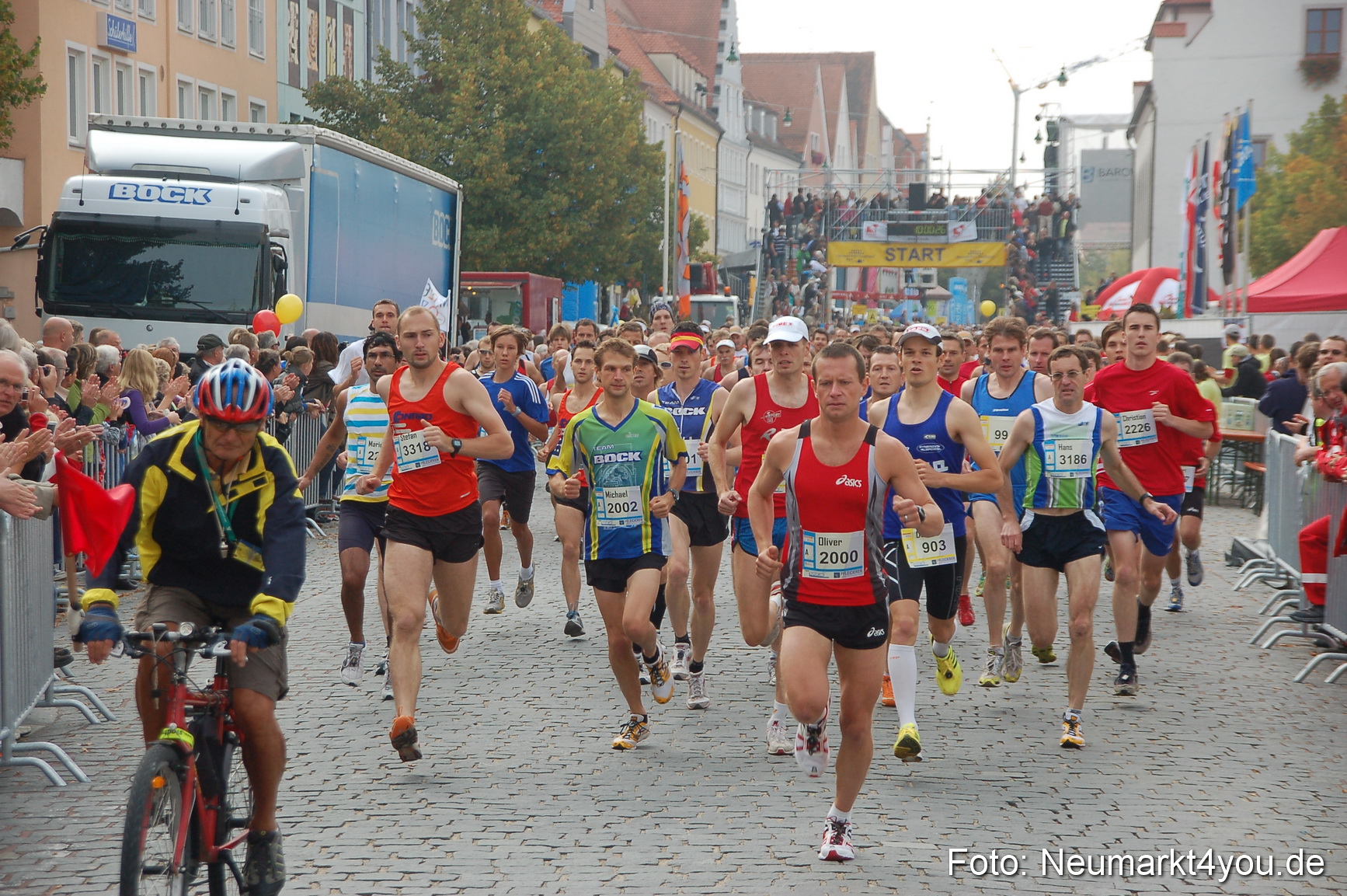 0017 Stadtlauf Neumarkt Unterer Markt 200909